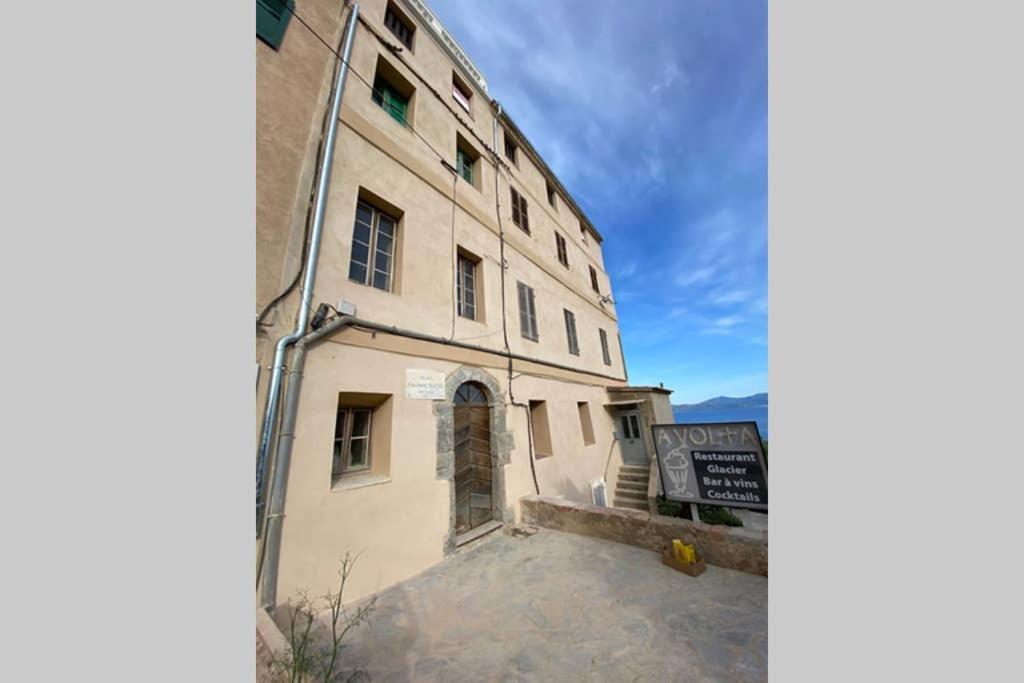 Cargèse, appartement de charme surplombant le port Extérieur photo