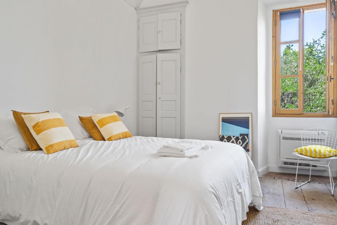 Cargèse, appartement de charme surplombant le port Extérieur photo